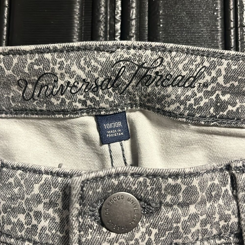 Universal thread printed denim - Picture 4 of 4
